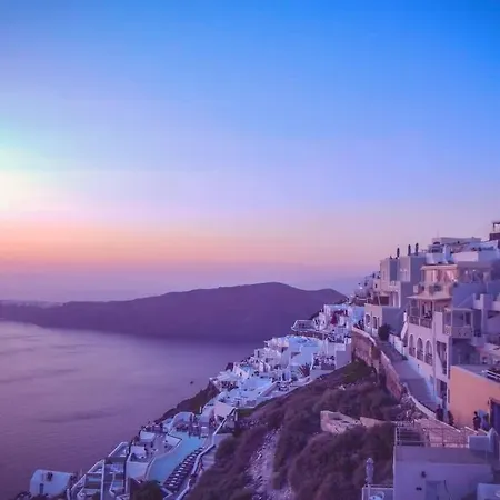 Santorini Seaview Garden - Perfect Location *